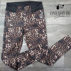 Anna & Ava Leopard Print Ankle Legging Size M